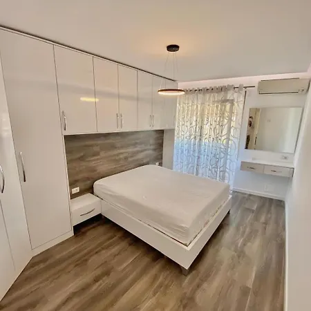 Urban Crown Appartement Tirana