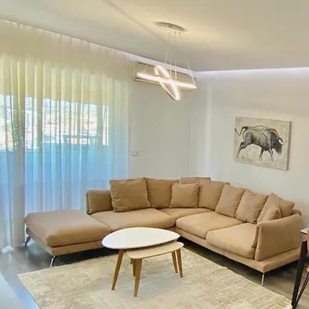 Urban Crown Appartement Tirana